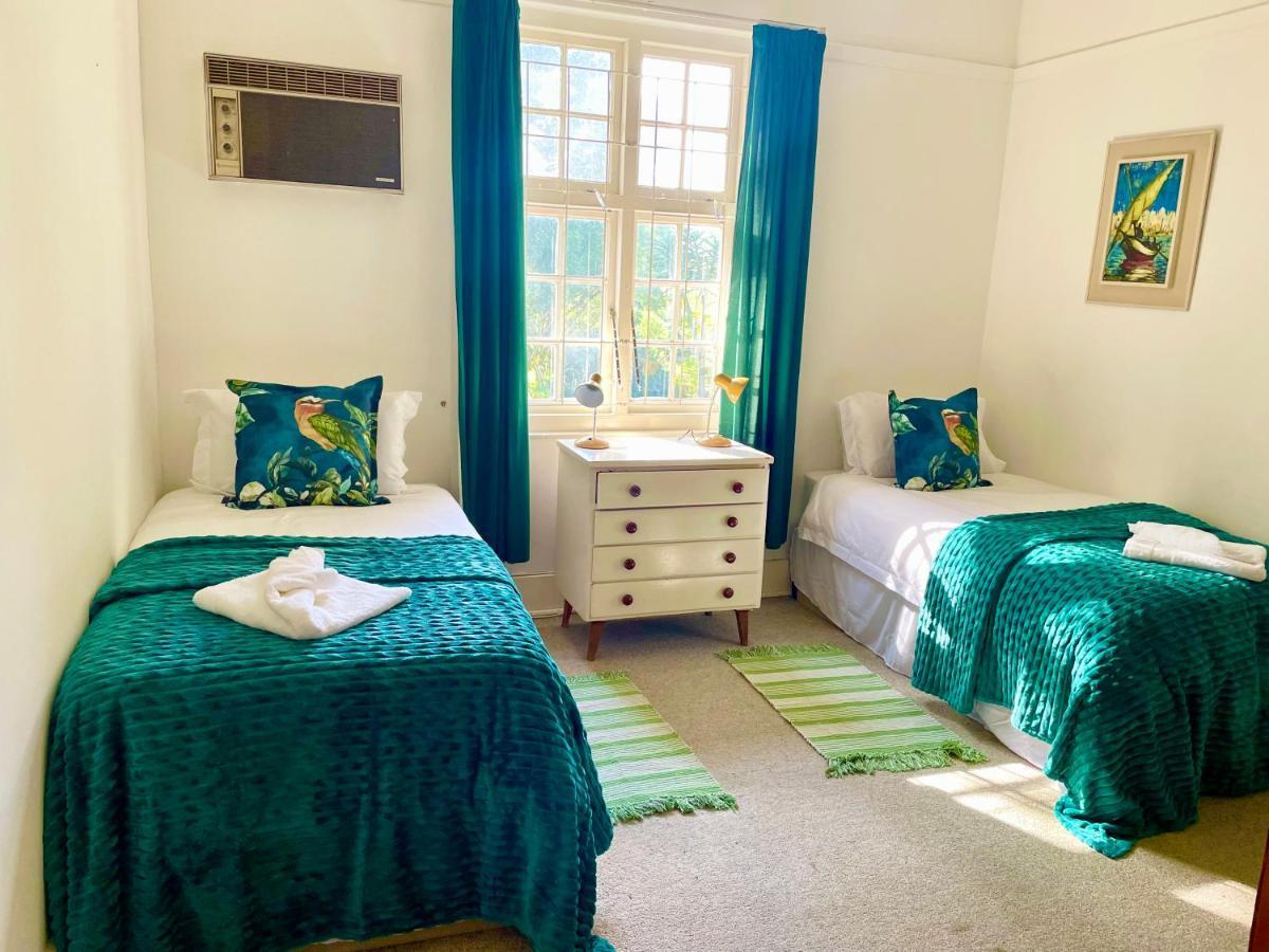 Clarendon Manor And Cottages ホウィック エクステリア 写真