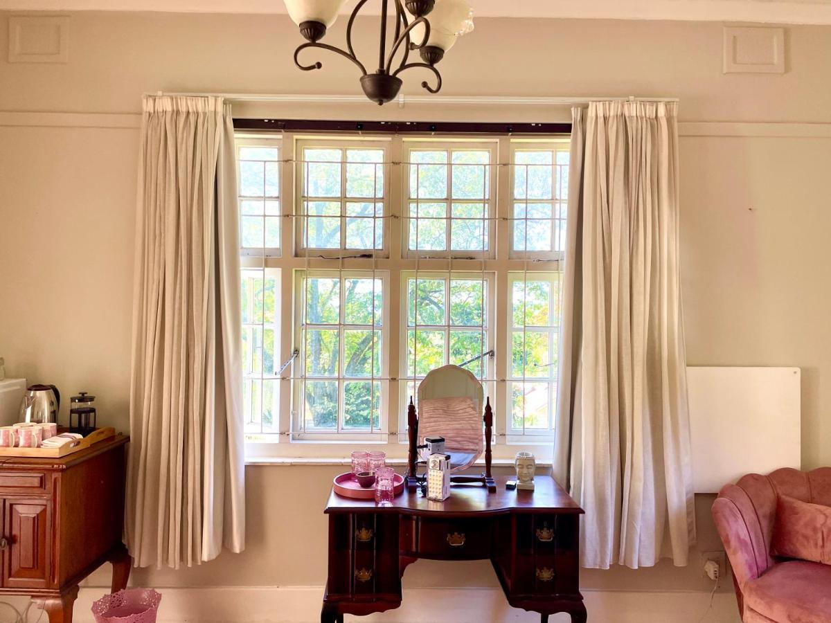 Clarendon Manor And Cottages ホウィック エクステリア 写真