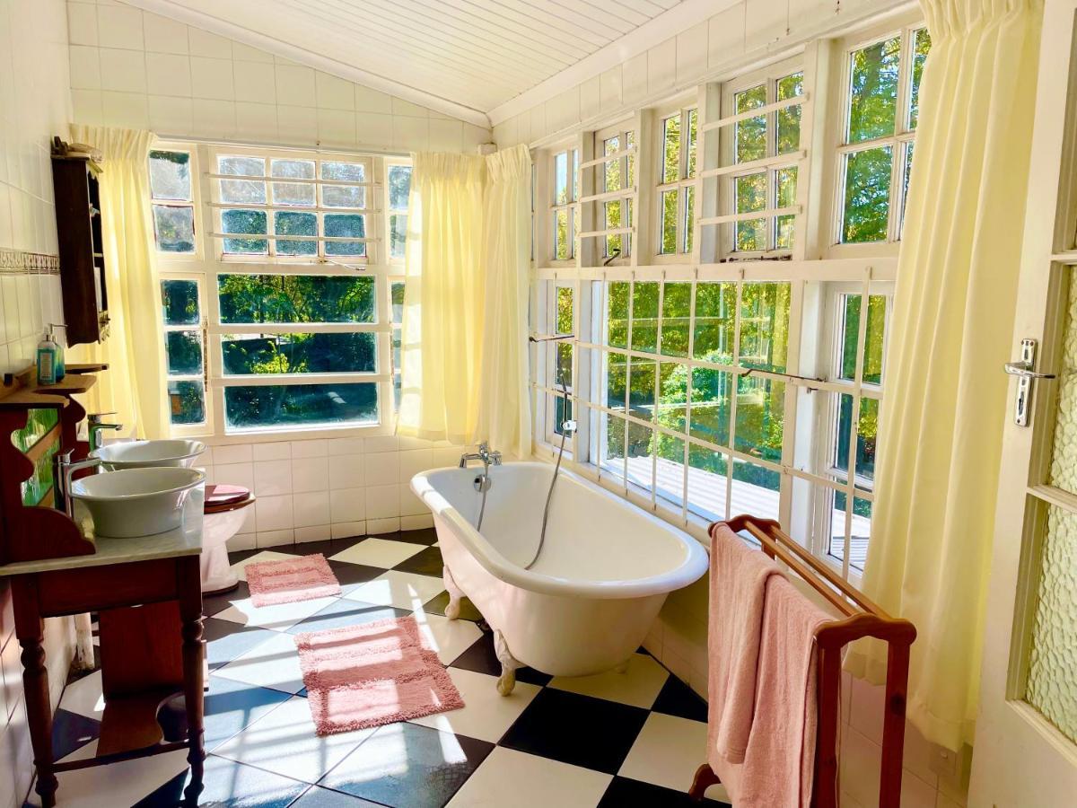 Clarendon Manor And Cottages ホウィック エクステリア 写真